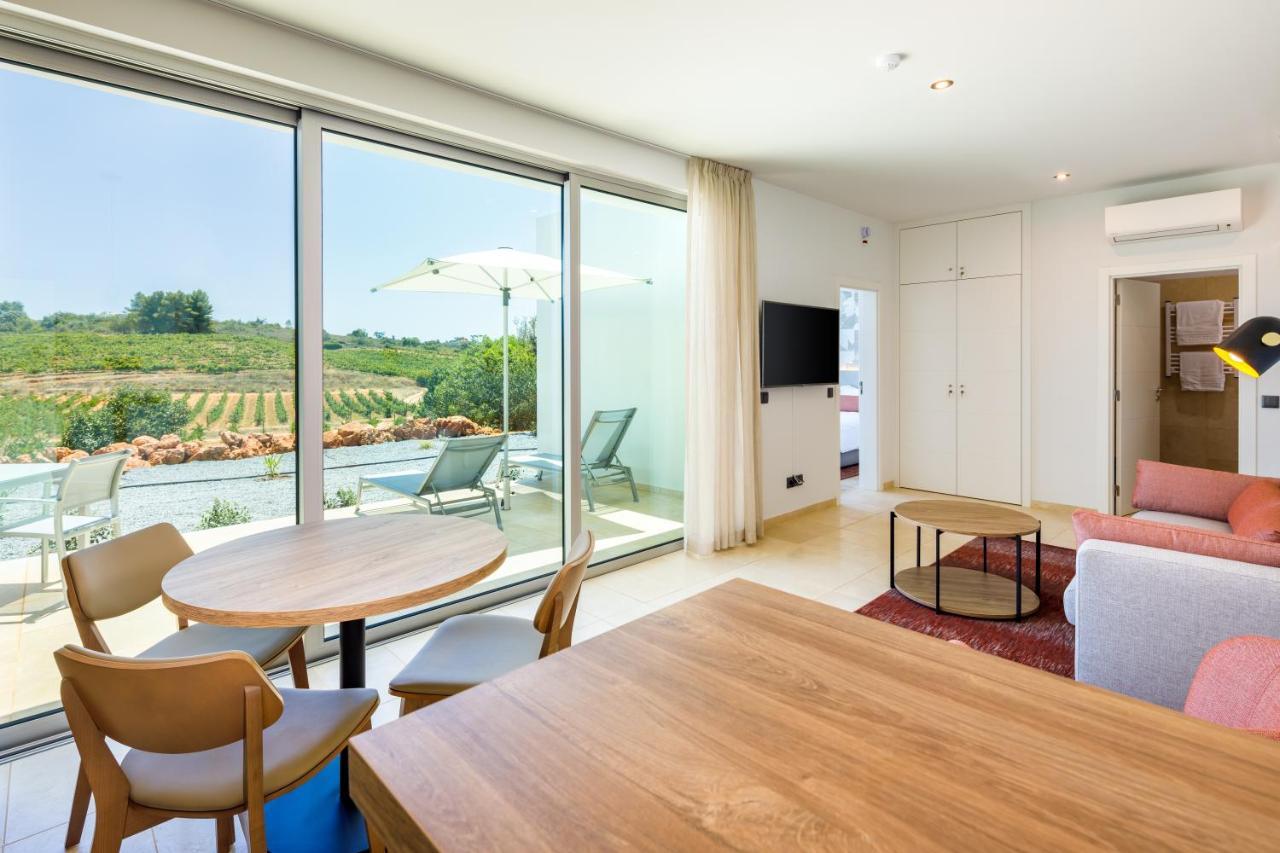 Quinta Dos Vales Wine Estate Guest House Estombar Exterior photo